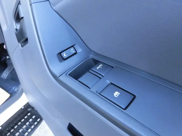 いすゞ エルフ 3DF-NHR87AF(2WD)の写真30