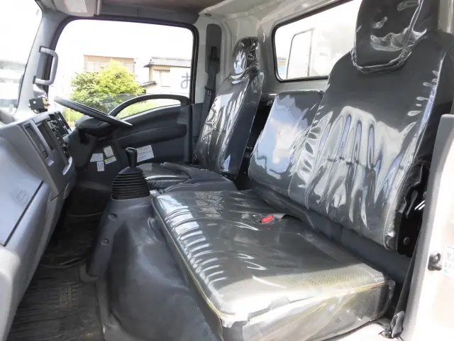 いすゞ エルフ 2PG-NPR88YN(2WD)の写真40