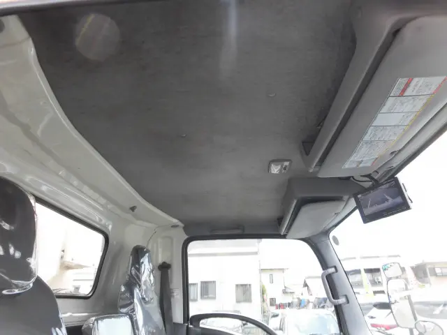 いすゞ エルフ 2PG-NPR88YN(2WD)の写真41