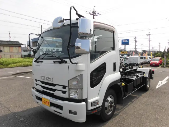 いすゞ フォワード TKG-FRR90S2(2WD)の写真1
