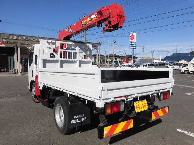 いすゞ エルフ 2RG-NMR88R(2WD)の写真4