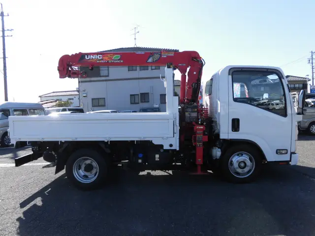 いすゞ エルフ 2RG-NMR88R(2WD)の写真5