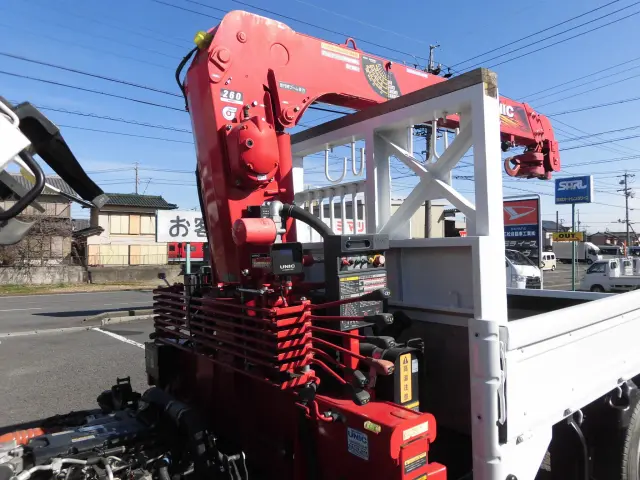 いすゞ エルフ 2RG-NMR88R(2WD)の写真8