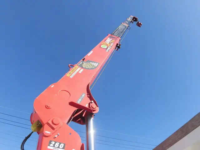 いすゞ エルフ 2RG-NMR88R(2WD)の写真12