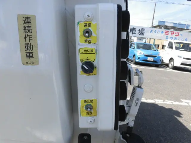 日野 デュトロ TKG-XZU700M(2WD)の写真12