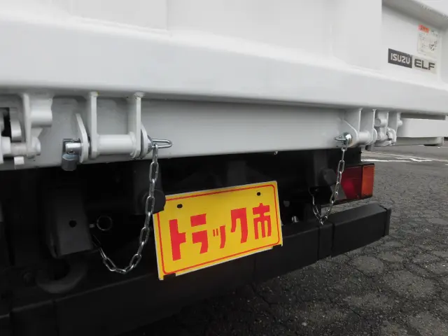 いすゞ エルフ TPG-NJR85AD(2WD)の写真13