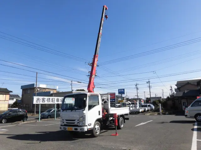 いすゞ エルフ 2RG-NMR88R(2WD)の写真13