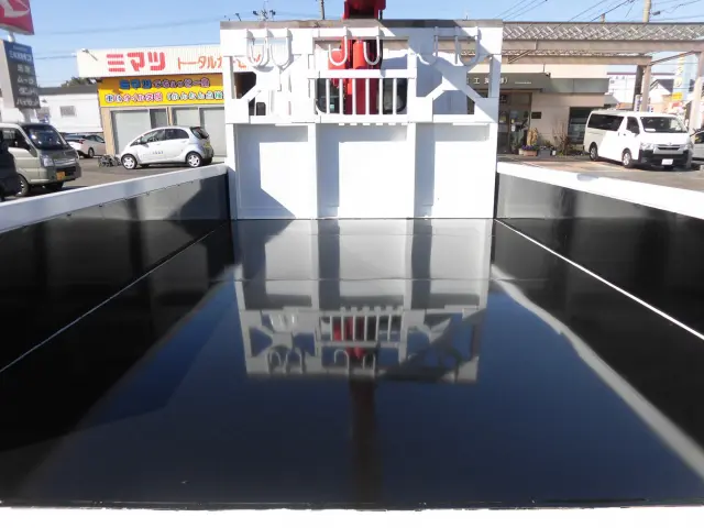 いすゞ エルフ 2RG-NMR88R(2WD)の写真18