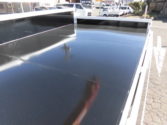 いすゞ エルフ 2RG-NMR88R(2WD)の写真21