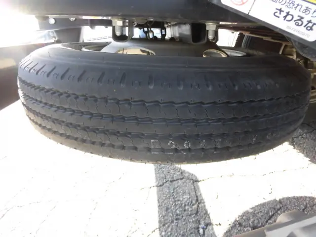 いすゞ エルフ 2RG-NMR88R(2WD)の写真29