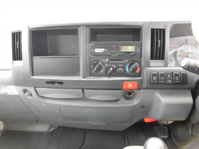 いすゞ エルフ TPG-NJR85AD(2WD)の写真31