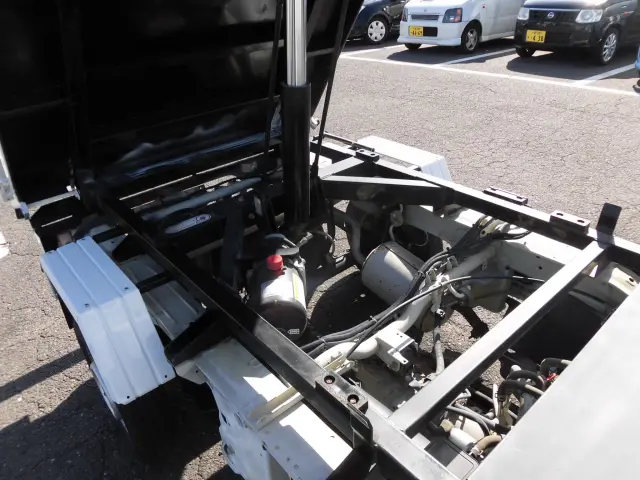 日産 クリッパートラック EBD-DR16T(4WD)の写真16