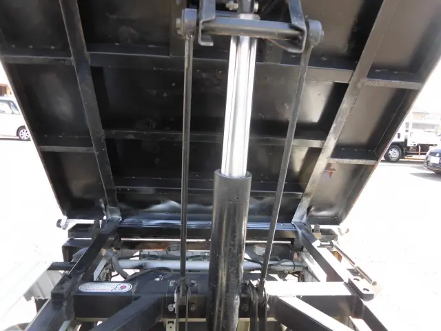 日産 クリッパートラック EBD-DR16T(4WD)の写真17