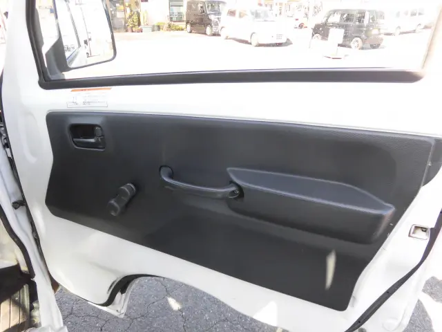 日産 クリッパートラック EBD-DR16T(4WD)の写真27