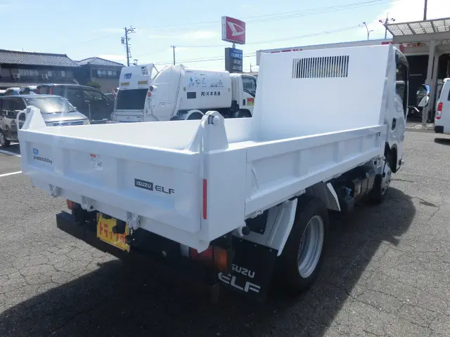 いすゞ エルフ 2RG-NJR88AT(2WD)の写真2