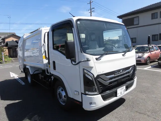 いすゞ エルフ 2PG-NPR88YM(2WD)の写真3