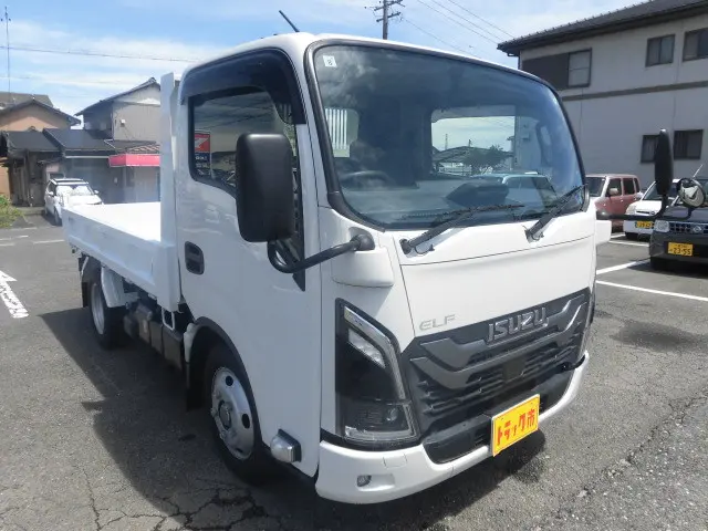 いすゞ エルフ 2RG-NJR88AT(2WD)の写真3