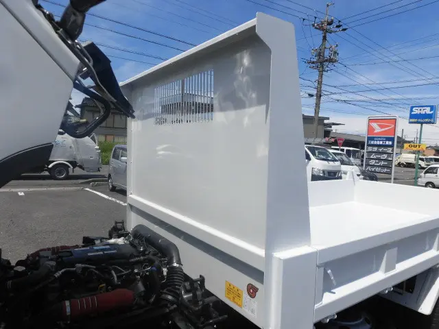 いすゞ エルフ 2RG-NJR88AT(2WD)の写真8