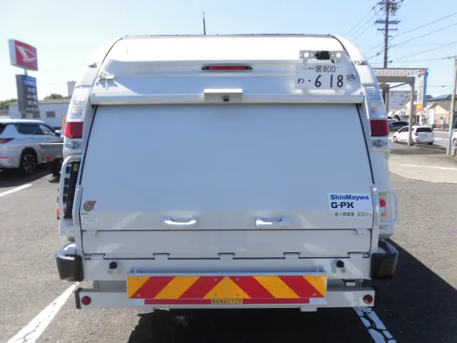 いすゞ エルフ 2PG-NPR88YM(2WD)の写真10