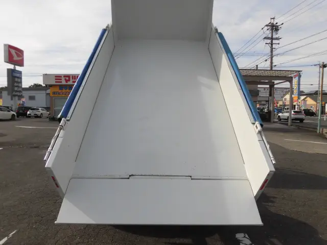 いすゞ エルフ TPG-NKR85AN(2WD)の写真13