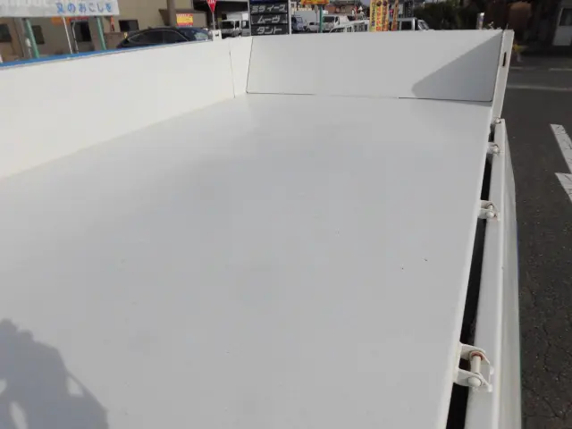 いすゞ エルフ TPG-NKR85AN(2WD)の写真16