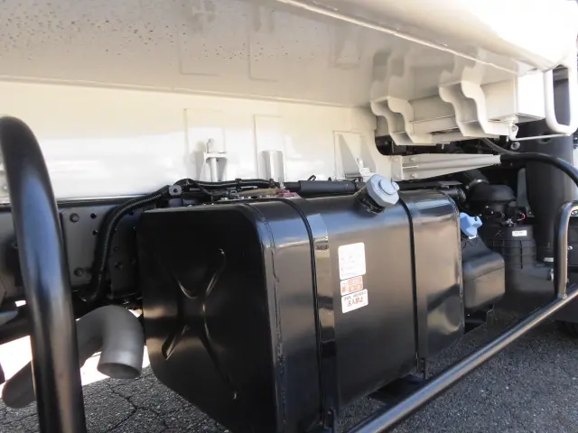 いすゞ エルフ 2PG-NPR88YM(2WD)の写真21