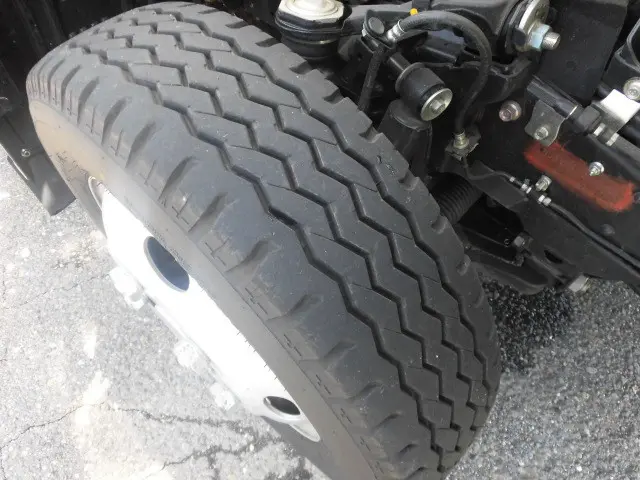 いすゞ エルフ 2RG-NJR88AT(2WD)の写真24