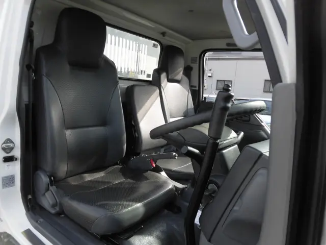 いすゞ エルフ TPG-NKR85AN(2WD)の写真27