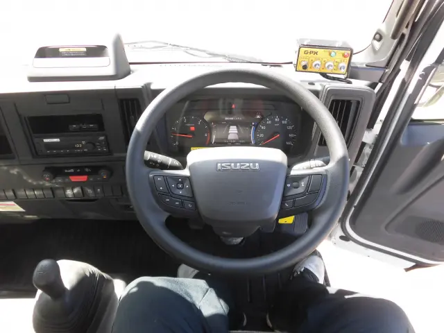 いすゞ エルフ 2PG-NPR88YM(2WD)の写真28