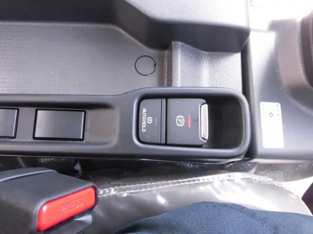 いすゞ エルフ 2PG-NPR88YM(2WD)の写真30