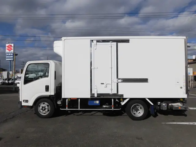 いすゞ エルフ TPG-NPR85AN(2WD)の写真6