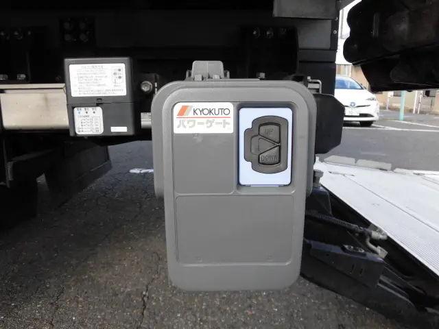 いすゞ エルフ TPG-NPR85AN(2WD)の写真20