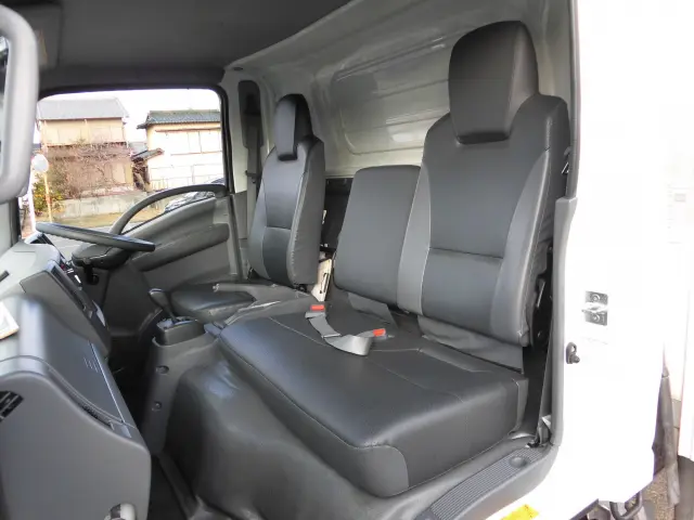 いすゞ エルフ TPG-NPR85AN(2WD)の写真39