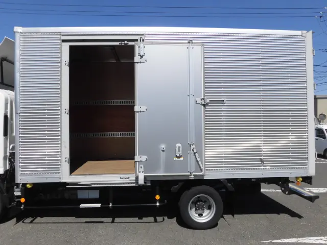 いすゞ エルフ 2RG-NLR88AN(2WD)の写真9