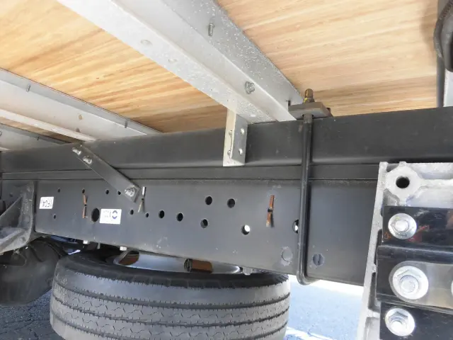 いすゞ エルフ 2RG-NLR88AN(2WD)の写真23