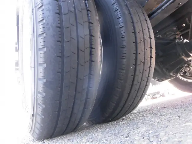 いすゞ エルフ 2RG-NLR88AN(2WD)の写真25