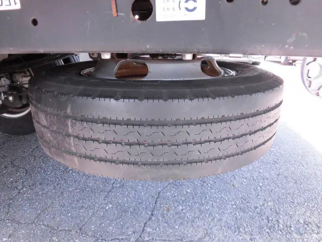 いすゞ エルフ 2RG-NLR88AN(2WD)の写真26