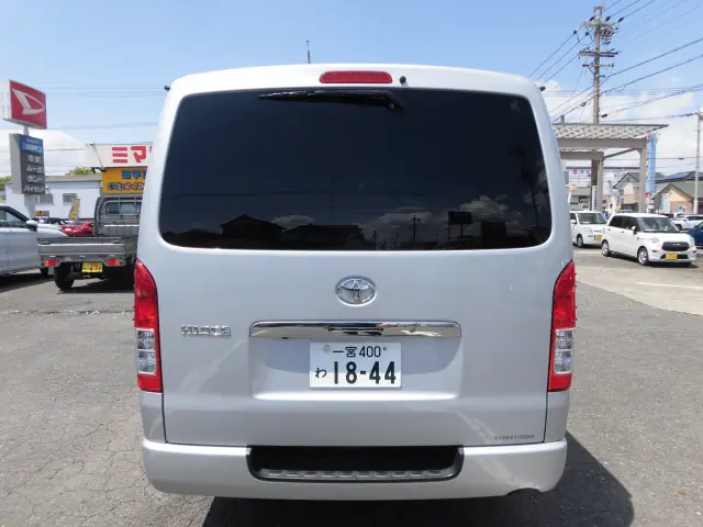トヨタ ハイエースバン QDF-GDH201V(2WD)の写真9
