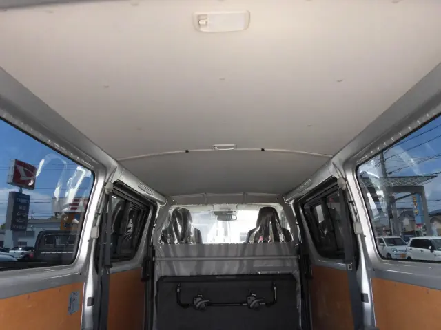 トヨタ ハイエースバン QDF-GDH201V(2WD)の写真11