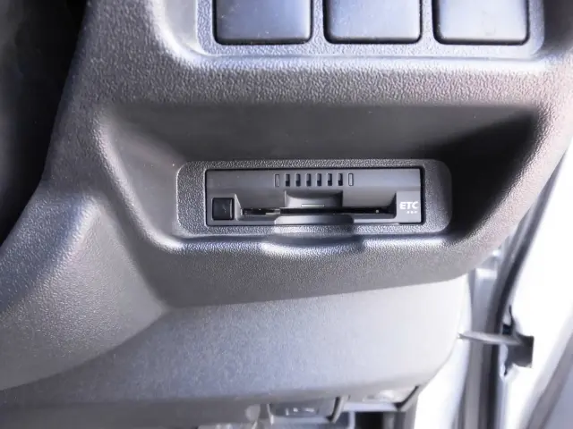 トヨタ ハイエースバン QDF-GDH201V(2WD)の写真25