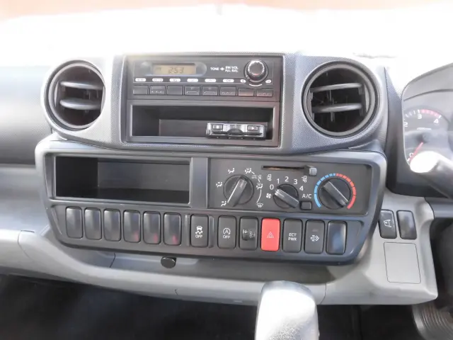 日野 デュトロ TKG-XZU605M(2WD)の写真27