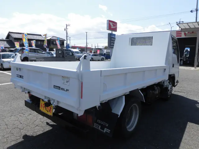 いすゞ エルフ TPG-NJR85AD(2WD)の写真2