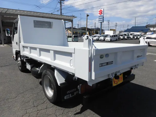 いすゞ エルフ TPG-NJR85AD(2WD)の写真4