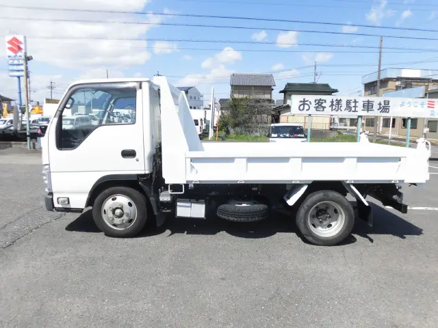 いすゞ エルフ TPG-NJR85AD(2WD)の写真6