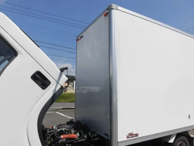 いすゞ エルフ 2RG-NLR88AN(2WD)の写真9