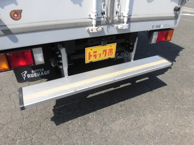 いすゞ エルフ 2RG-NLR88AN(2WD)の写真11