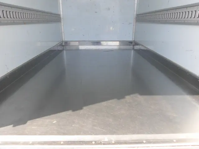 いすゞ エルフ 2RG-NLR88AN(2WD)の写真13