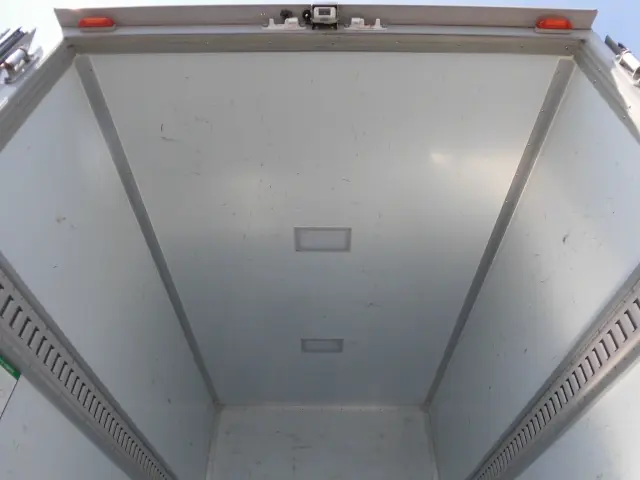 いすゞ エルフ 2RG-NLR88AN(2WD)の写真16