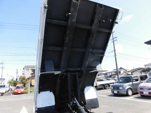 いすゞ エルフ TPG-NJR85AD(2WD)の写真17