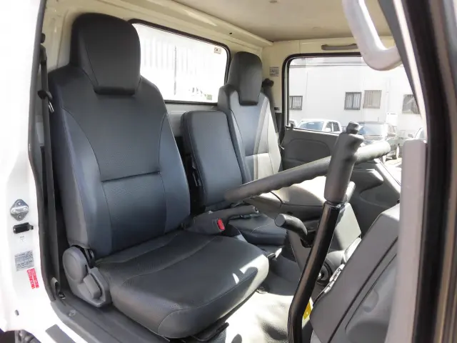 いすゞ エルフ TPG-NJR85AD(2WD)の写真29